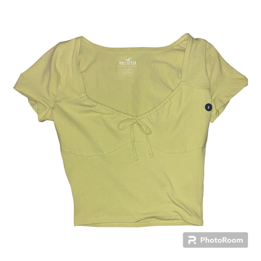 NWOT Hollister Basic Tee